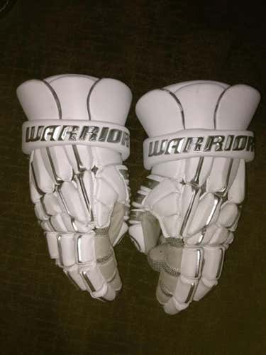 Warrior Regulator 2 (USED ONCE) 13 inch