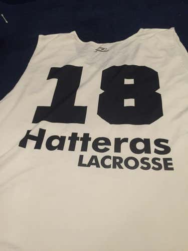 Hatteras Lacrosse Pinnie