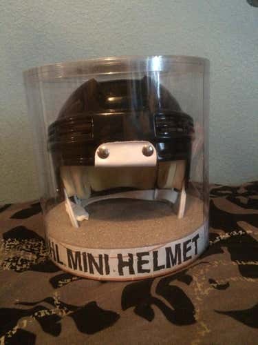 Philadelphia Flyers mini helmet
