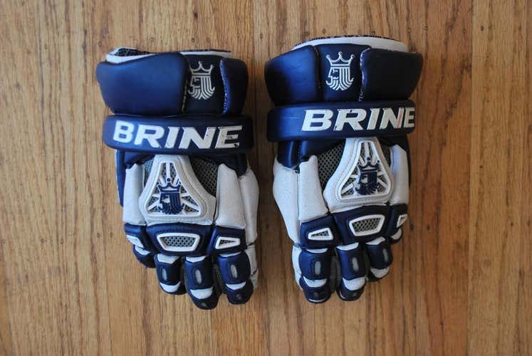 Navy and White Brine King 4 Gloves