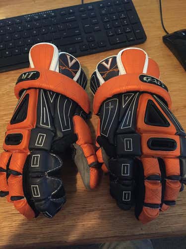 UVA Gloves