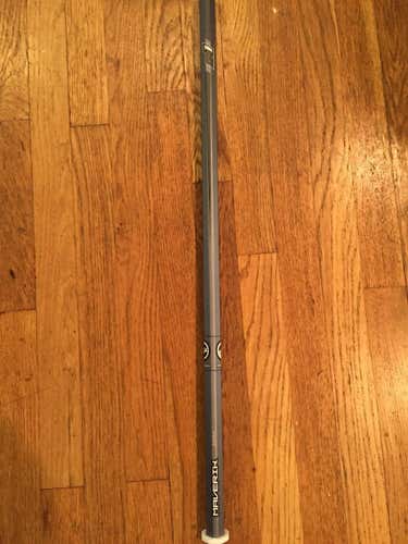 Maverik A1 lacrosse shaft