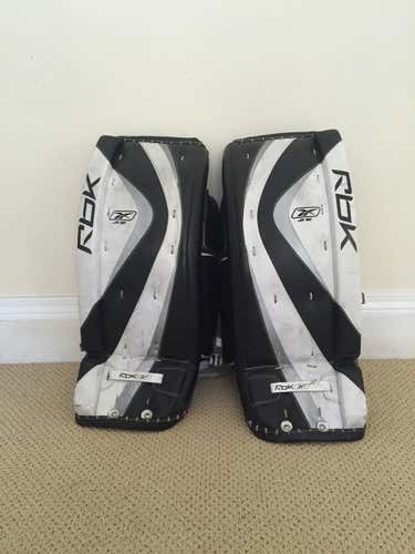 Reebok 6k goalie leg pads jr 27"