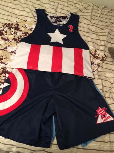 Captain America reversible uni