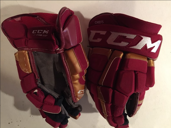 Chilliwack Chiefs CCM Pro Gloves 14