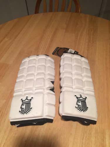 Brine LoPro Superlight Arm Pad White New With Tags