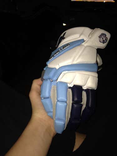*Sold* University of North Carolina UNC STX Stallion HD Gloves