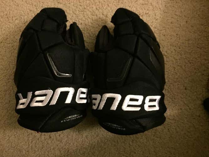 Bauer Vapor X80 Gloves 13 in.