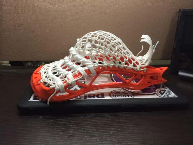 BNWOT UA Charge 2 w/ Hero mesh