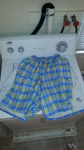 Zebra Apparel plaid shorts XL