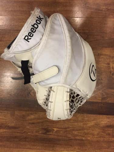 Reebok 14k goalie glove