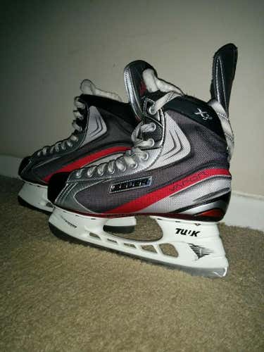 Bauer Vapor X3.0 Hockey Skates Size 9.5D