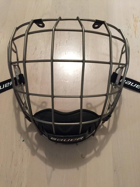 Bauer Re-Akt Titanium Face Mask