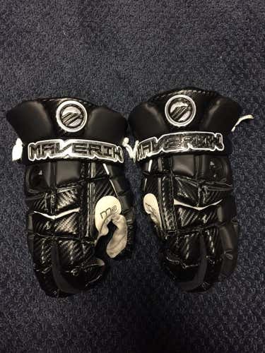 Maverik M3 13" Gloves in Black