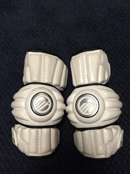 Maverik M3 Arm Pads in White with Black