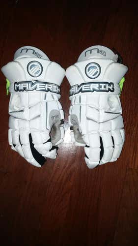 Maverik M3s - sz 13 (White)