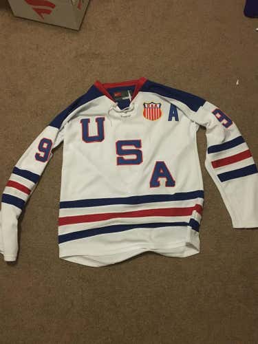 USA Hockey Jersey Parise #9