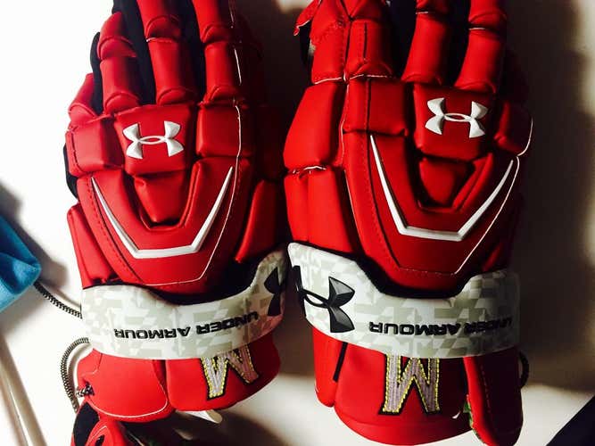 Under Armour Maryland Lacrosse Gloves Red