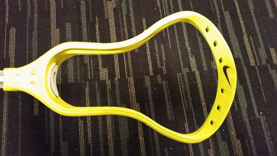 Volt Nike Lakota U