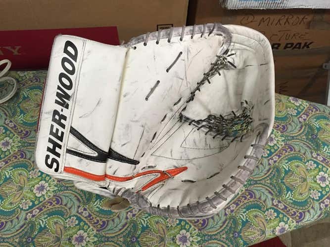 Sherwood T95 Glove