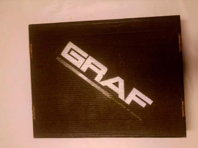 Ultra G75 lite senior graf skates NEW