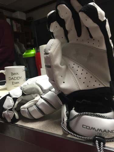 Under armour command pro gloves BN WTG
