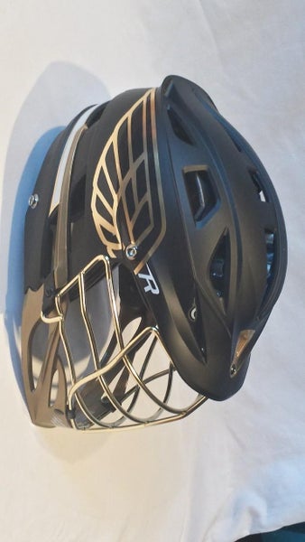 Cascade R Matte Black with Gold Face Mask, Gold Chin, and Gold Wing Decals