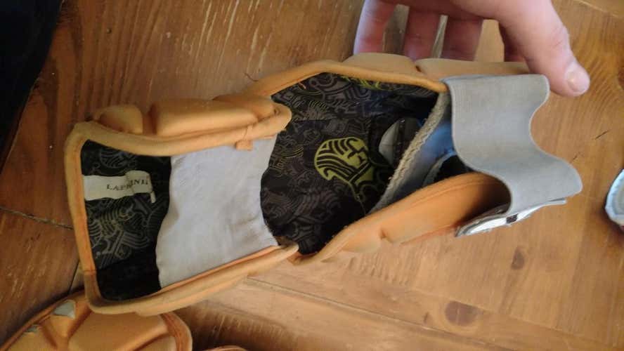 Brine King 3 elbow pads