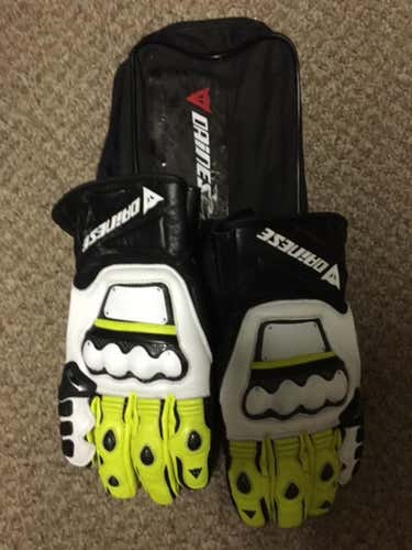 Dainese race gloves Size medium (8.5)