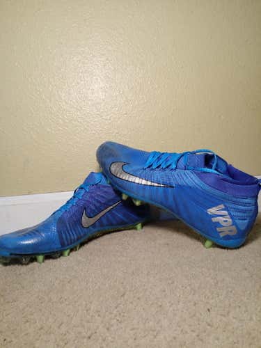 *FLASH SALE* Nike ultimate size 10.5