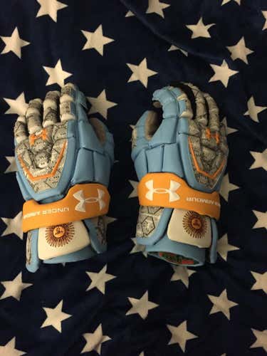 Custom UA Headline Gloves
