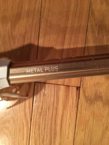 Gold stringking metal plus