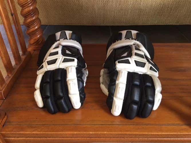 Under Armour Charge Gloves (Size 13)