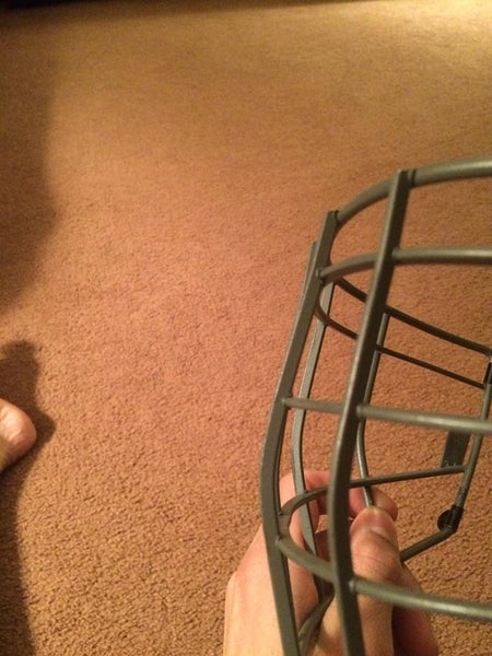 Bauer NME5 helmet