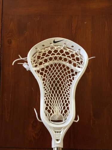 LN Nike Lakota U