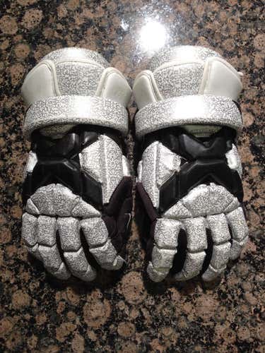 Brine Thriller Mikey Powell Gloves