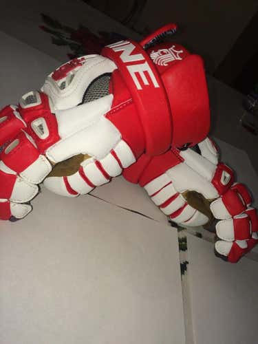 Brand new brine King 4 gloves , red and white