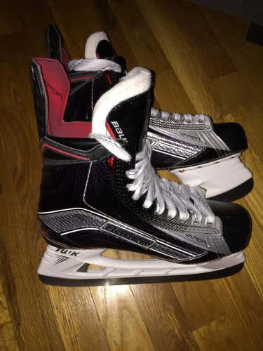 Bauer Vapor 1X Skates Size 8D. Never used. Christmas present but don't need them.