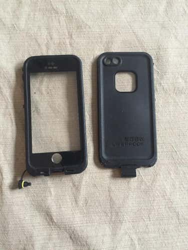 iPhone 5s life proof case