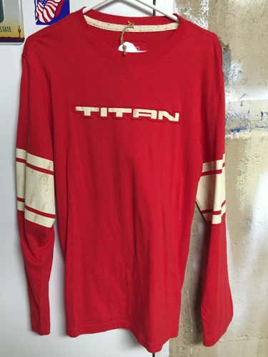 Titan Long sleeved shirt size Large