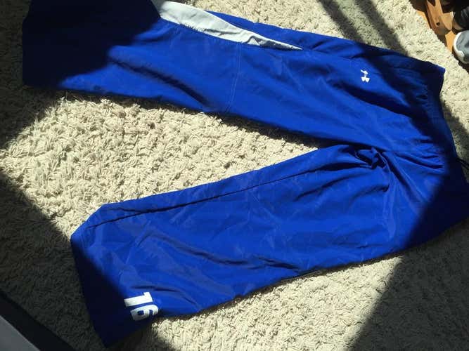 Under Armour Hofstra lacrosse travel suit