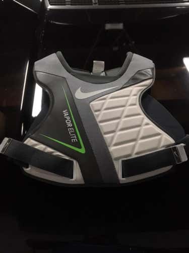 2016 Nike Vapor Elite Shoulder Liner Brand New