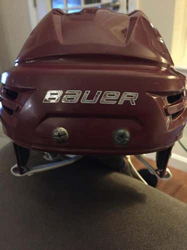 UMASS AMHERST Bauer Re-Akt Helmet