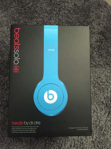 Light Blue Beats Solo HD