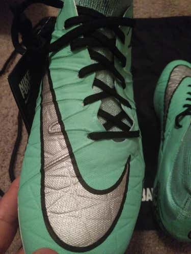 Nike hypervenom phantom II sz 9.5