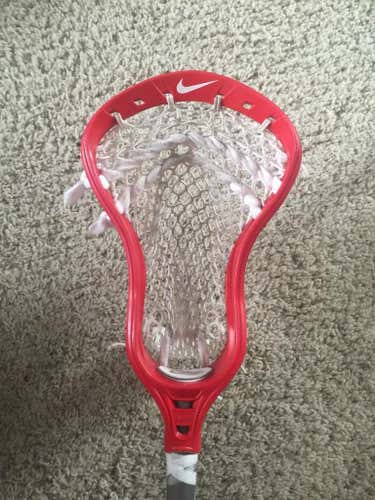 Nike Lakota U, red, Stringking 2s