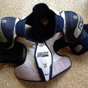 Reebok/RBK 9k Shoulder Pads Large