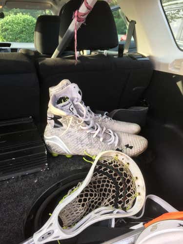 Under armour highlight size 13