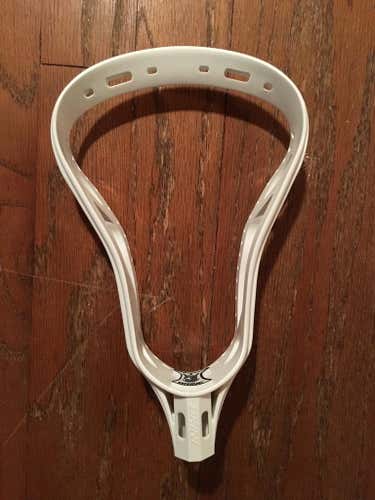 BN Brine Edge X Universal Head (White/Unstrung) (Retails at $64.99)