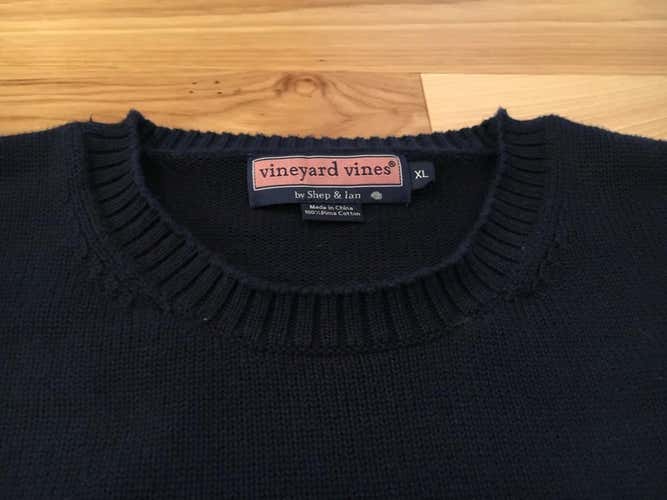 VINEYARD VINES Navy Blue Sweater